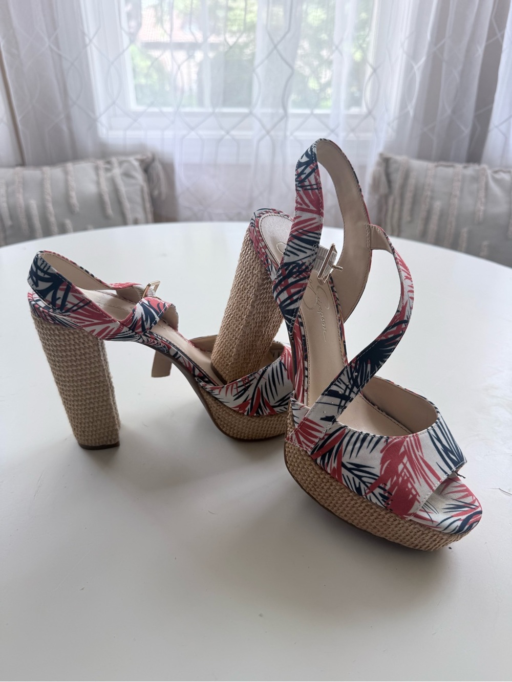 Jessica Simpson Coral & Navy Palm-Print Platform Slingbacks